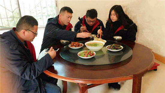 过年不回家 他们守护着三秦的“绿水青山” 过年不回家 他们守护着三秦的“绿水青山”