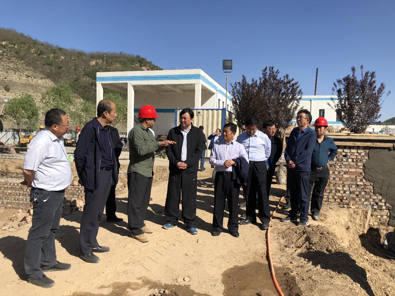 延安市安塞区长曹振宇到水环境公司安塞区第二污水处理厂现场视察