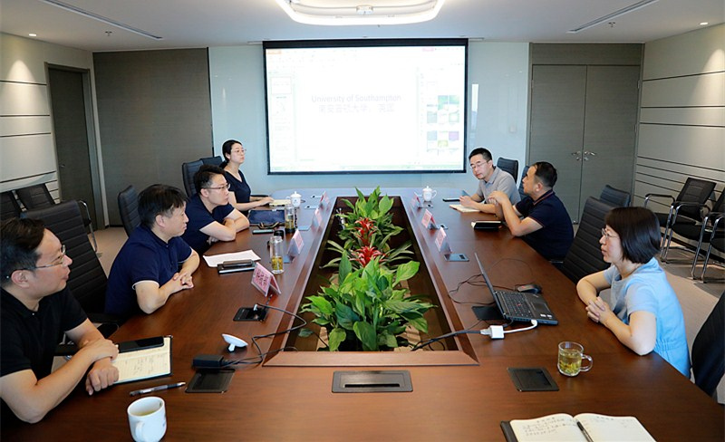 熊良虎会见英国南安普顿大学刘永强博士 熊良虎会见英国南安普顿大学刘永强博士