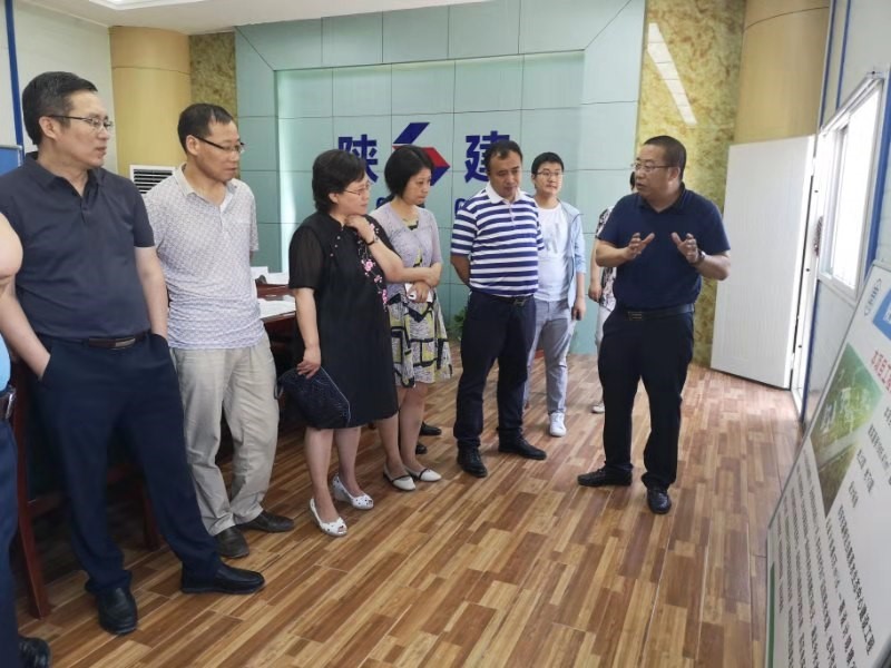 西安市灞桥区委常委、副区长李军考到水环境公司白鹿原水生态项目调研 西安市灞桥区委常委、副区长李军考到水环境公司白鹿原水生态项目调研