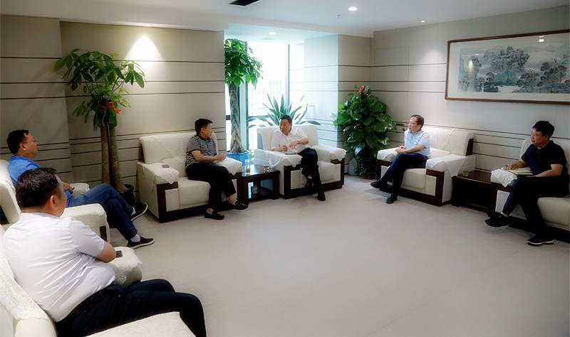 熊良虎会见榆林市委常委、常务副市长张凯盈 熊良虎会见榆林市委常委、常务副市长张凯盈