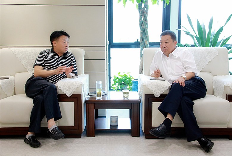 熊良虎会见榆林市委常委、常务副市长张凯盈 熊良虎会见榆林市委常委、常务副市长张凯盈