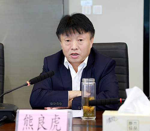 熊良虎会见陕西地电(集团)公司党委书记、董事长邹满绪 熊良虎会见陕西地电(集团)公司党委书记、董事长邹满绪