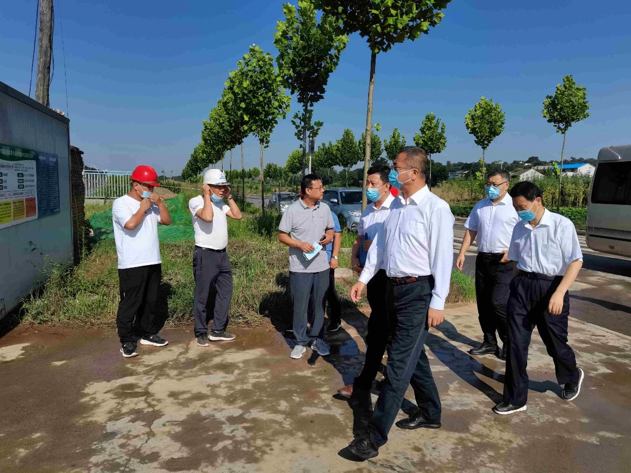 宝鸡市委副书记、市长杨广亭到水环境公司宝鸡蟠龙新区污水处理厂调研 宝鸡市委副书记、市长杨广亭到水环境公司宝鸡蟠龙新区污水处理厂调研