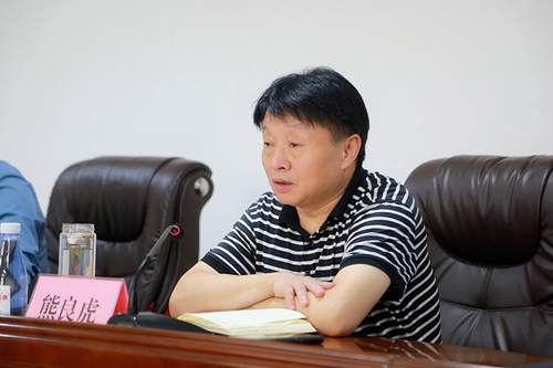 熊良虎在集团在延企业调研时强调：大干四个月 全力冲刺年度目标