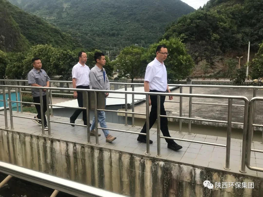 郝军亮以“四不两直”方式检查下属单位安全生产和防汛工作