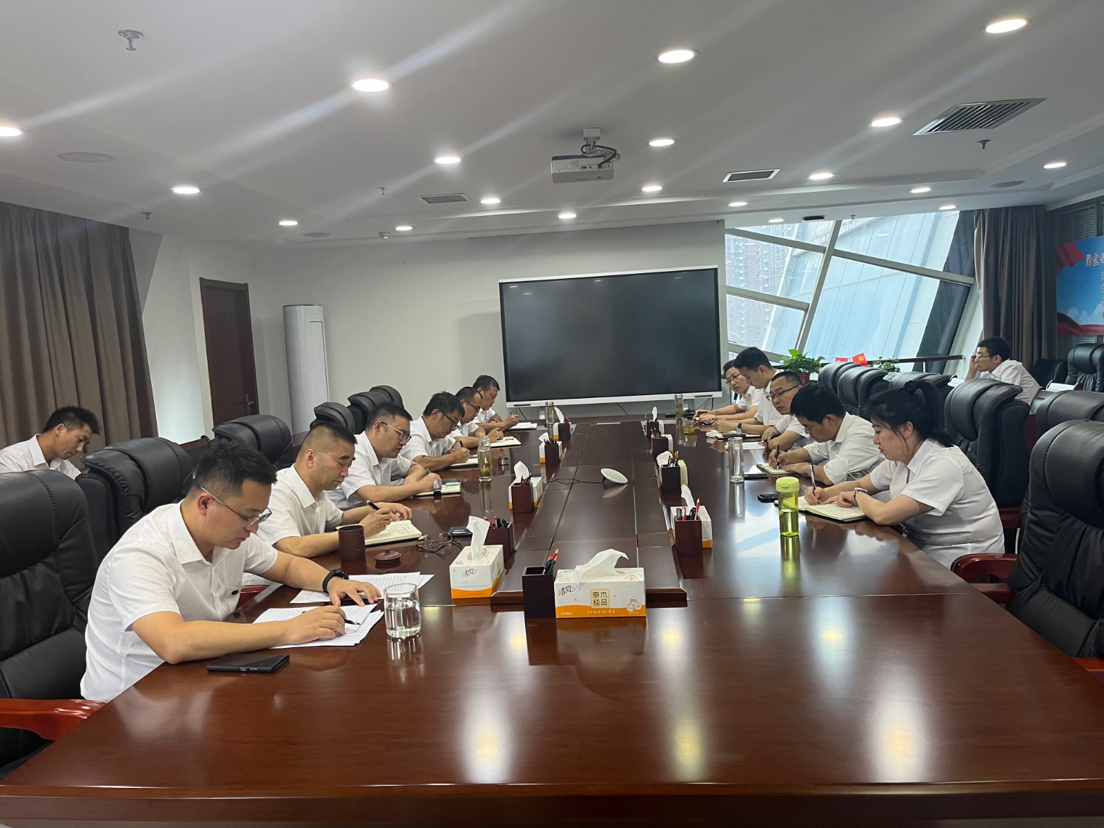 水环境公司传达学习集团公司“三个年”活动推进会会议精神 水环境公司传达学习集团公司“三个年”活动推进会会议精神