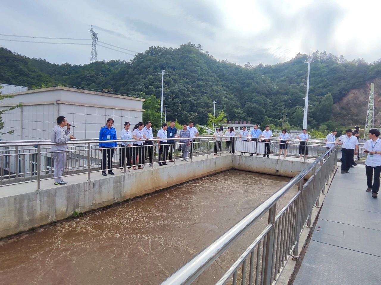 水环境商南公司联合商洛市生态环境局商南县分局开展环保设施向公众开放活动 水环境商南公司联合商洛市生态环境局商南县分局开展环保设施向公众开放活动