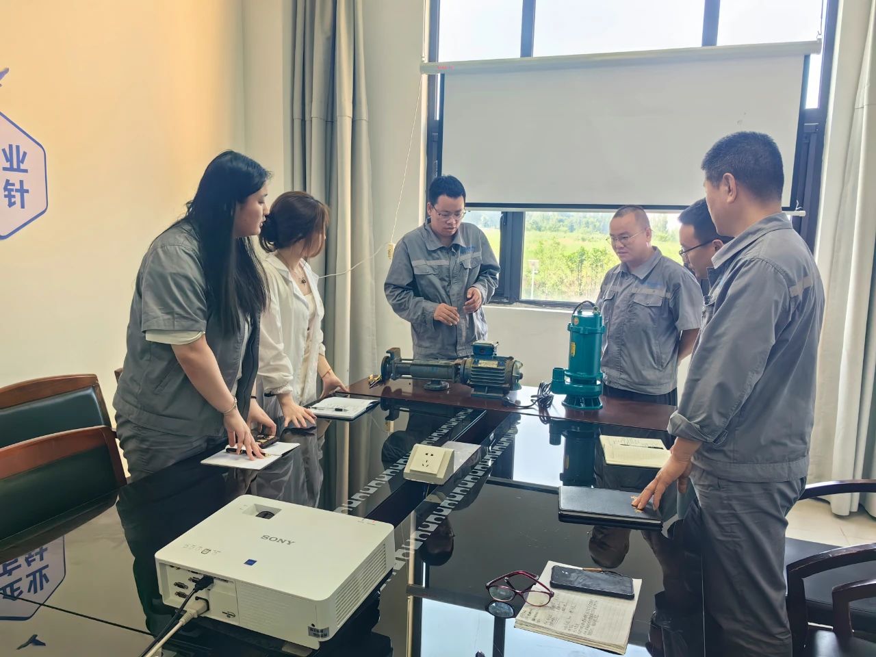 白鹿原公司开展“职工上讲台”活动 白鹿原公司开展“职工上讲台”活动