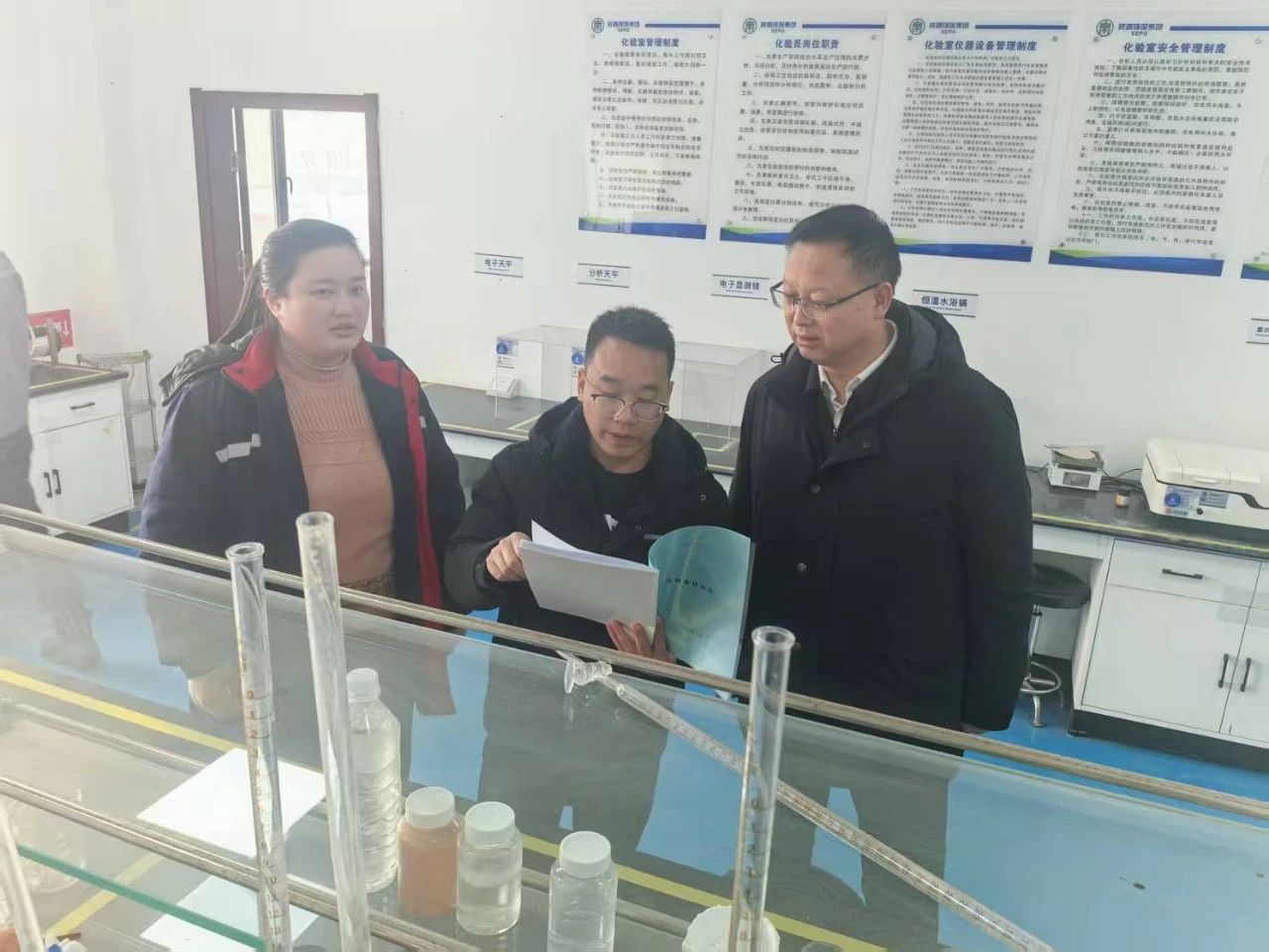 郝军亮以“四不两直”方式检查水环境公司项目一线春节前安全工作 郝军亮以“四不两直”方式检查水环境公司项目一线春节前安全工作