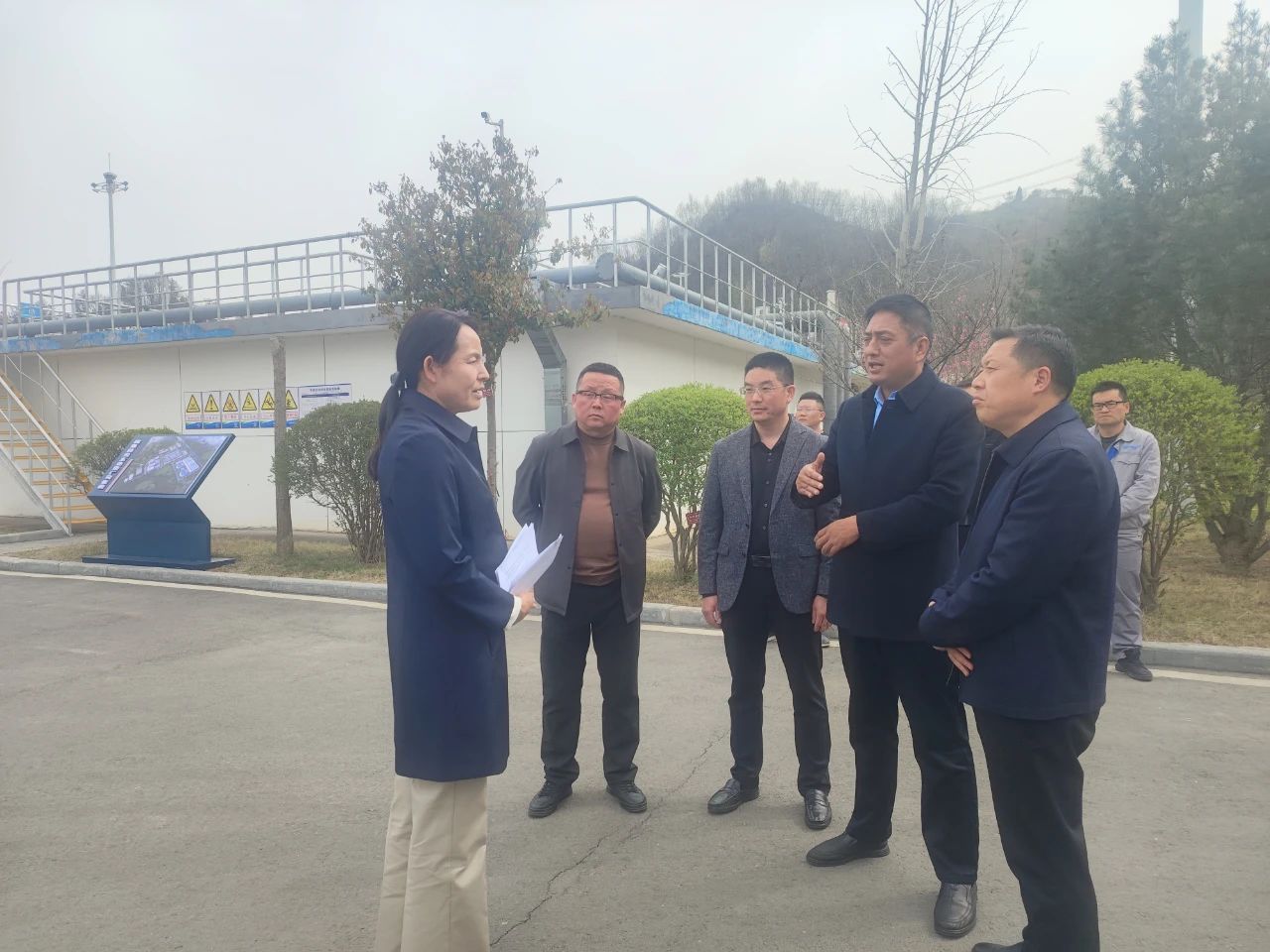 商南县委副书记、县长刘华到水环境公司商南县污水处理厂调研
